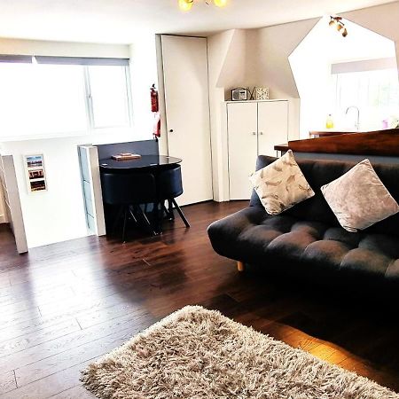Beautiful Detached 1 bedroom Apartment Eltham Eksteriør billede